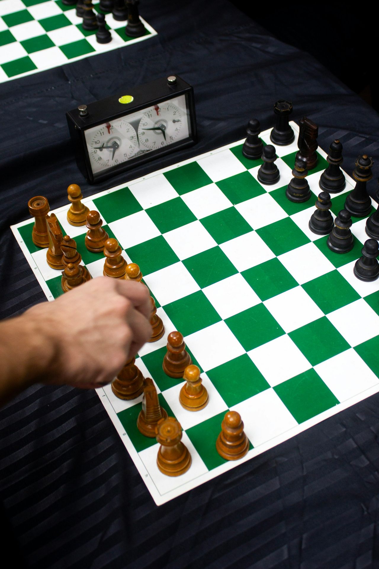Chess game in progress with a timer.
